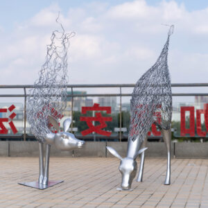 Indoor Shopping Malls Hotels Decorative Works Of Art Stainless Steel Deer Sculptures